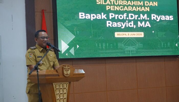 PROF. DR. RYAAS RASYID TEKANKAN KEPEMIMPINAN BERINTEGRITAS DALAM KUNJUNGAN KE KABUPATEN LUWU
