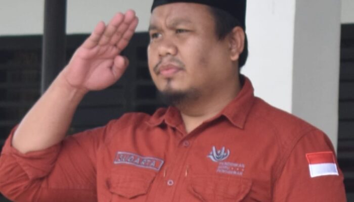 BERPRESTASI DAN RAIH SMK PUSAT KEUNGGULAN, PLT KEPALA SMKN 1 SIDENRENG RAPPANG DIKEMBALIKAN KE SEKOLAH AWAL DAN DIGANTI DENGAN PLT BARU
