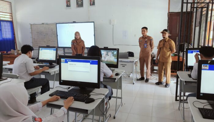 Kasi SMK Cabdis Wilayah XI Sisir Empat Sekolah di Luwu Pastikan TKA Hari Pertama Lancar